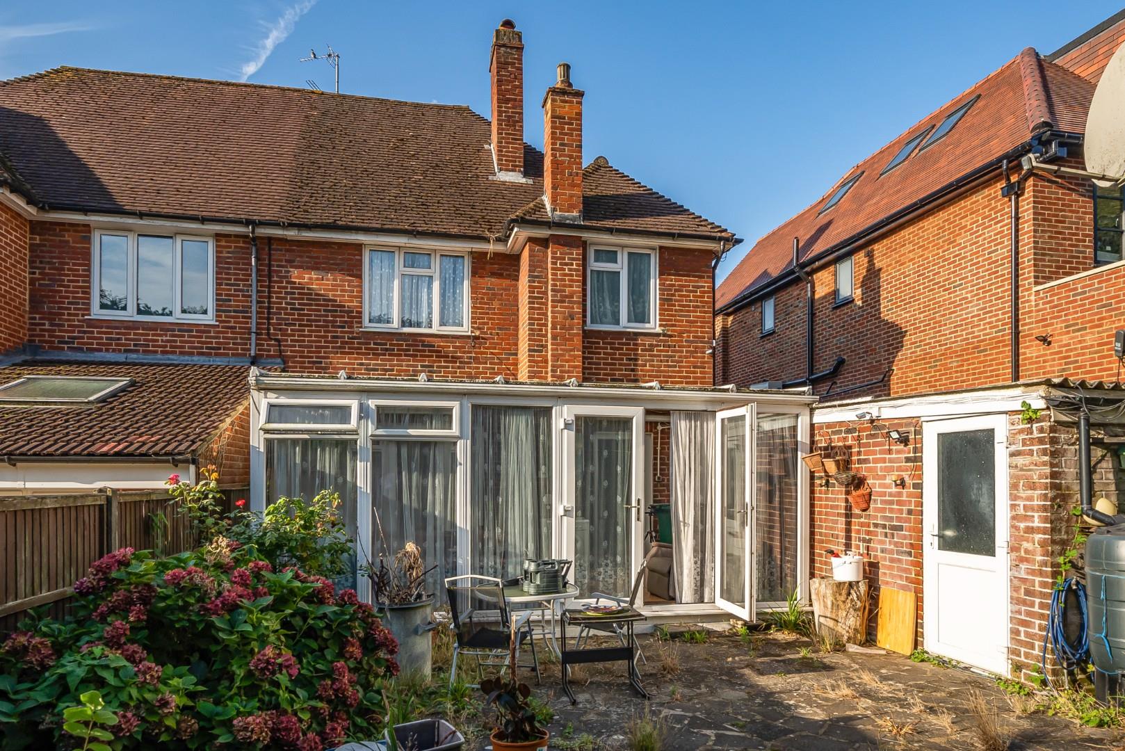 Sunnyfield, London